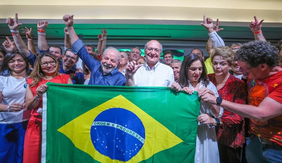 Lula da Silva es el nuevo presidente de Brasil con más del 50.82% de votos